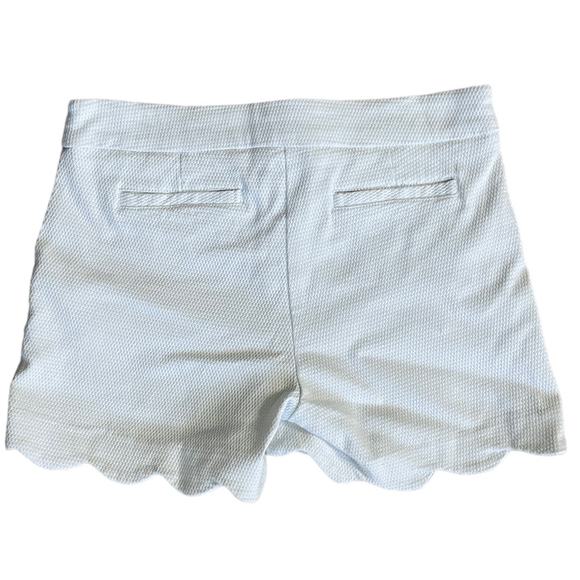 Women's Size 10 Attyre White Mackenzie Knit Scalloped Hem Casual Shorts - Picture 7 of 8